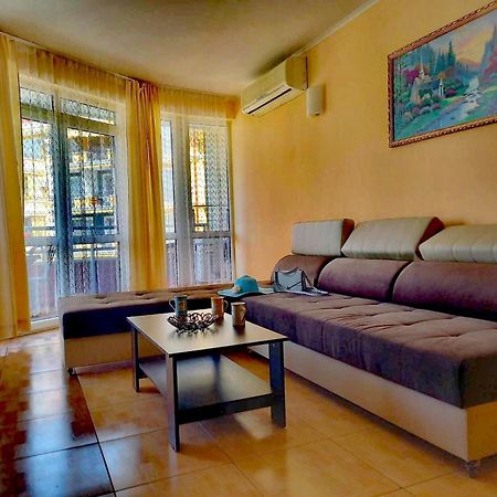 Central Plaza Apartment Sunny Beach Exterior photo